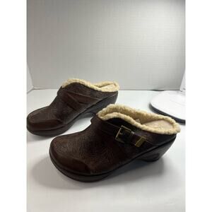 JBU by Jambu Vegan Brown Memory Foam Flower Embossed Mule Clog Slide Shoes 9.5